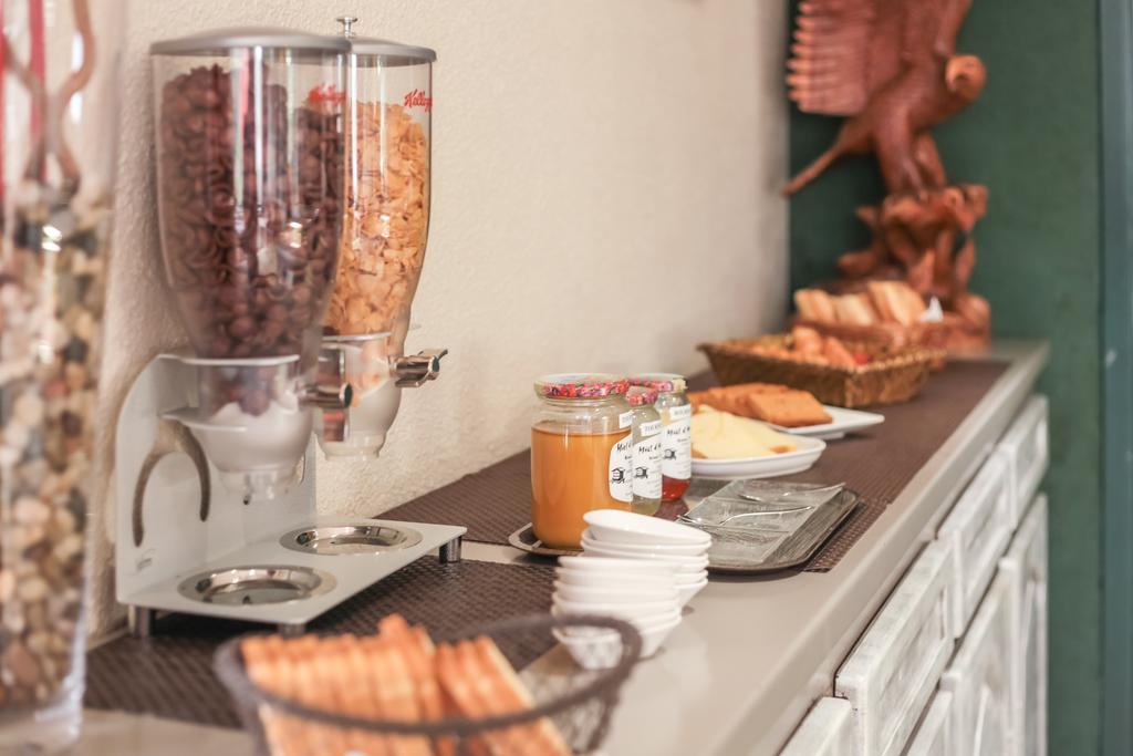 Logis Hotel Horus Restaurant Les Bruyeres Toulenne Ngoại thất bức ảnh