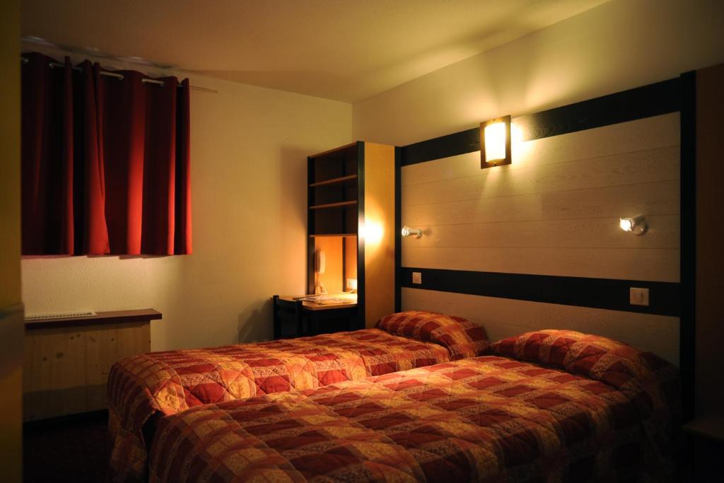 Logis Hotel Horus Restaurant Les Bruyeres Toulenne Phòng bức ảnh