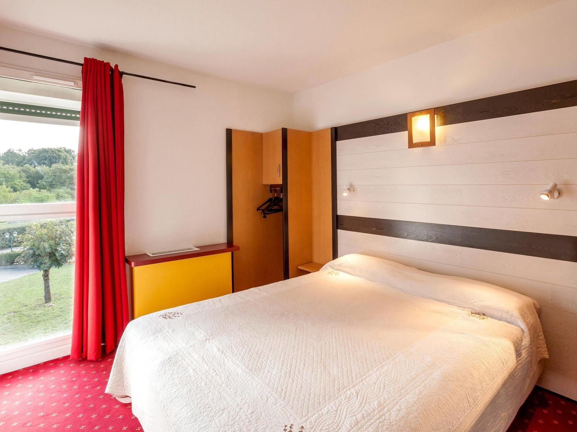 Logis Hotel Horus Restaurant Les Bruyeres Toulenne Ngoại thất bức ảnh