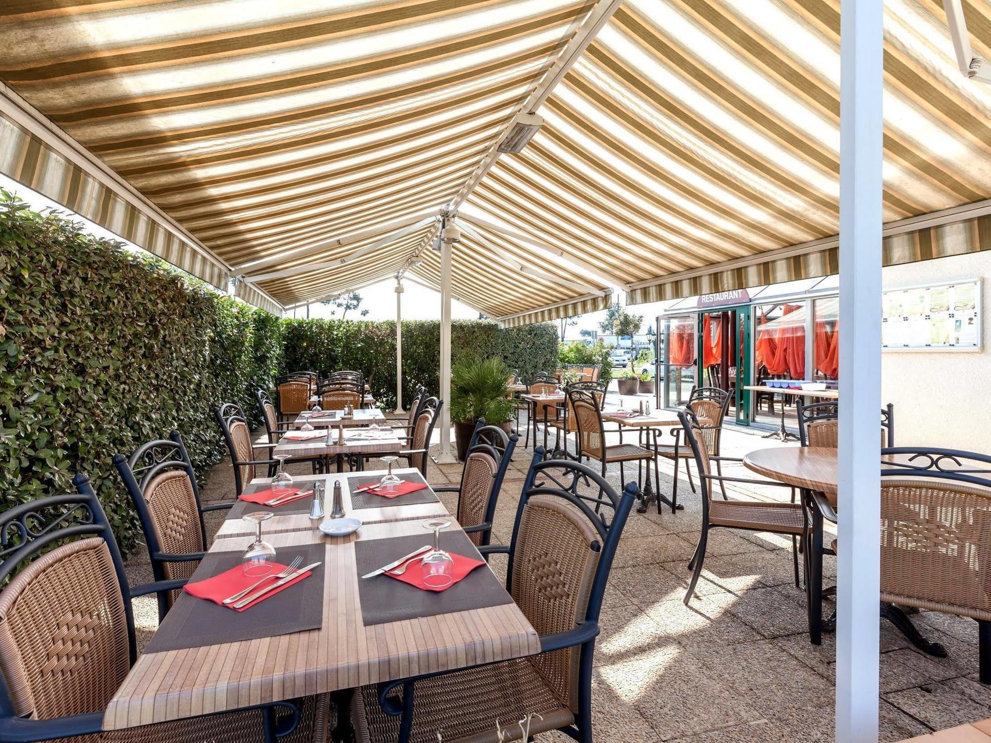 Logis Hotel Horus Restaurant Les Bruyeres Toulenne Ngoại thất bức ảnh