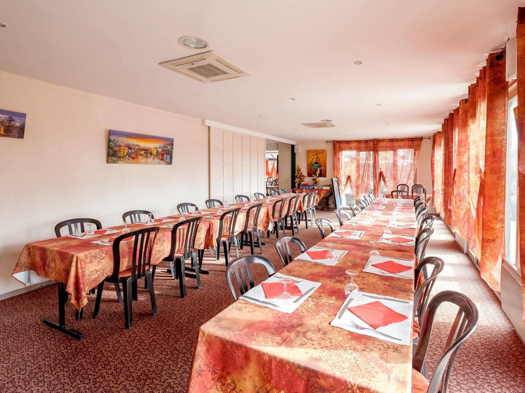 Logis Hotel Horus Restaurant Les Bruyeres Toulenne Ngoại thất bức ảnh