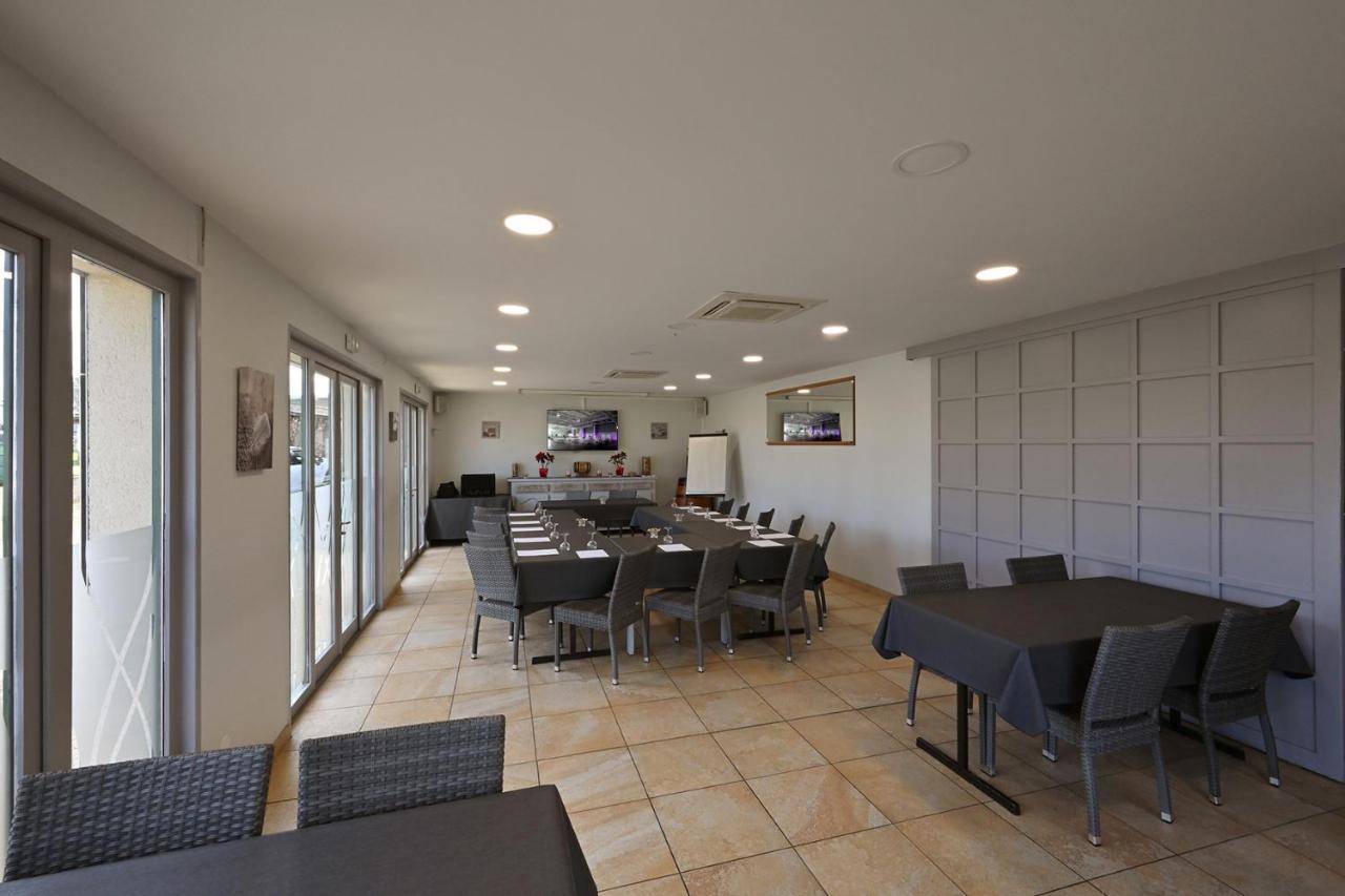 Logis Hotel Horus Restaurant Les Bruyeres Toulenne Ngoại thất bức ảnh